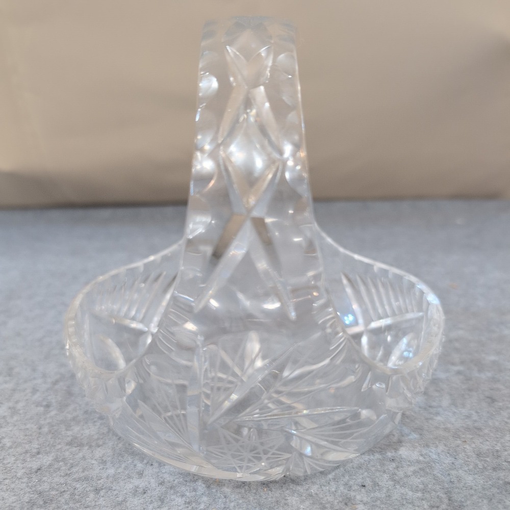 Vintage Crystal Glass Basket Clear Etched Starburst Handle Bowl Dish‎ 6" - Picture 2 of 5